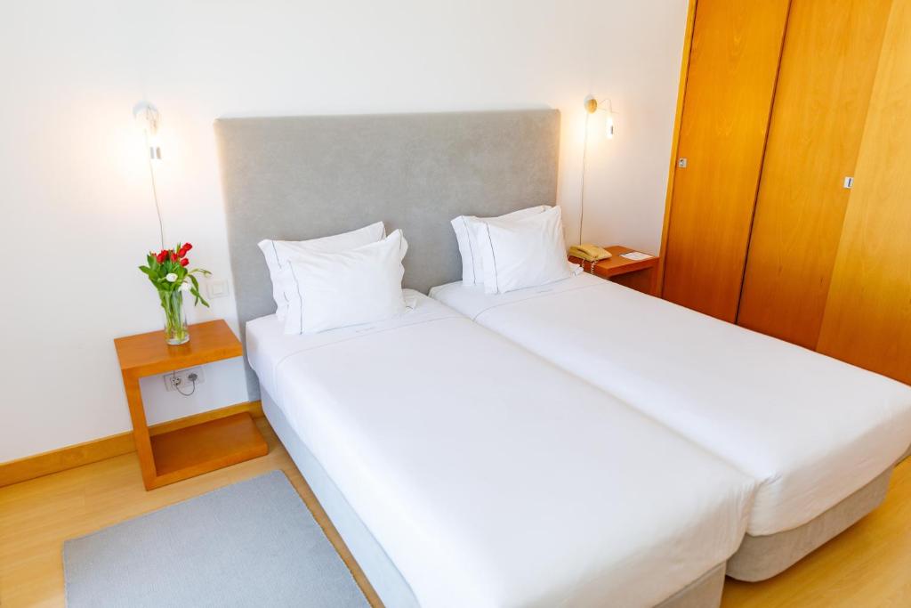 Marina Club Lagos Resort — Hotel rooms in Lagos, Faro