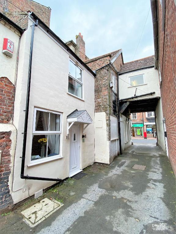 Hidden Gem Cottage, Driffield, Great Driffield