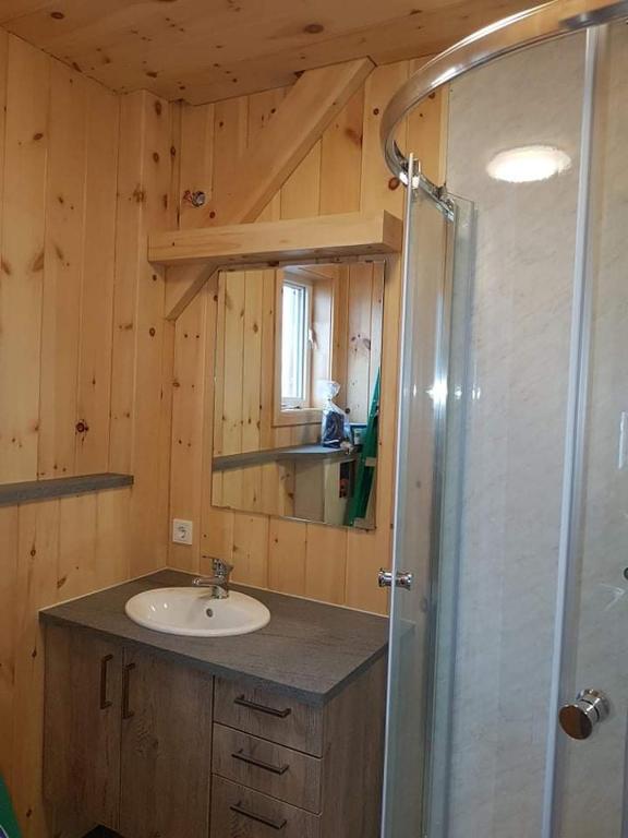Greystone summerhouse photo