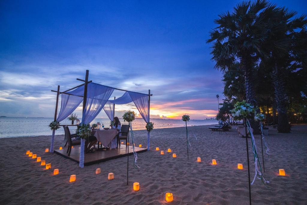 View, Ravindra Beach Resort and Spa in Pattaya