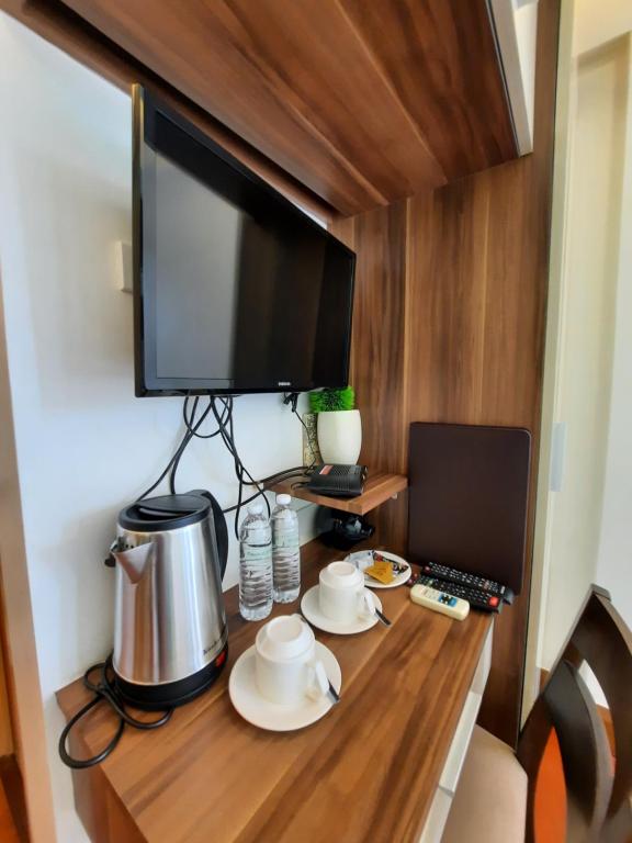 Shared lounge/TV area
