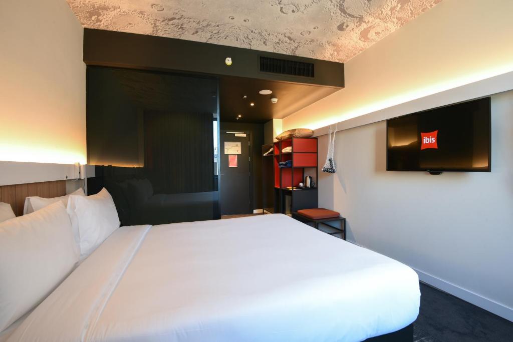 ibis Baku City photo