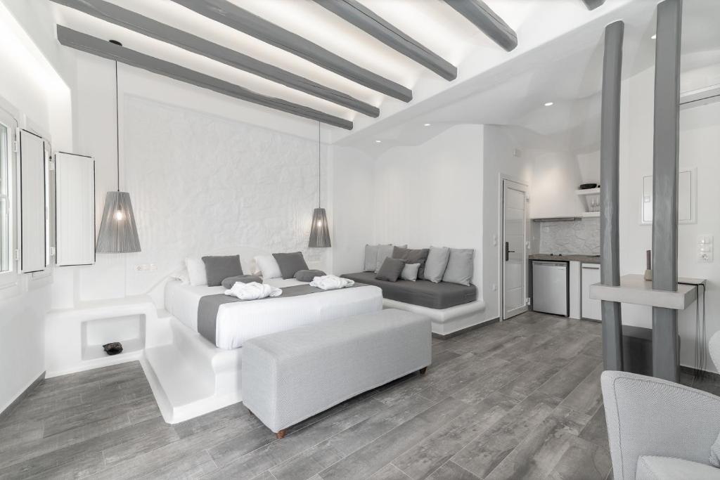 El_Puerto Luxury port suites — Hotel in Naxos Island