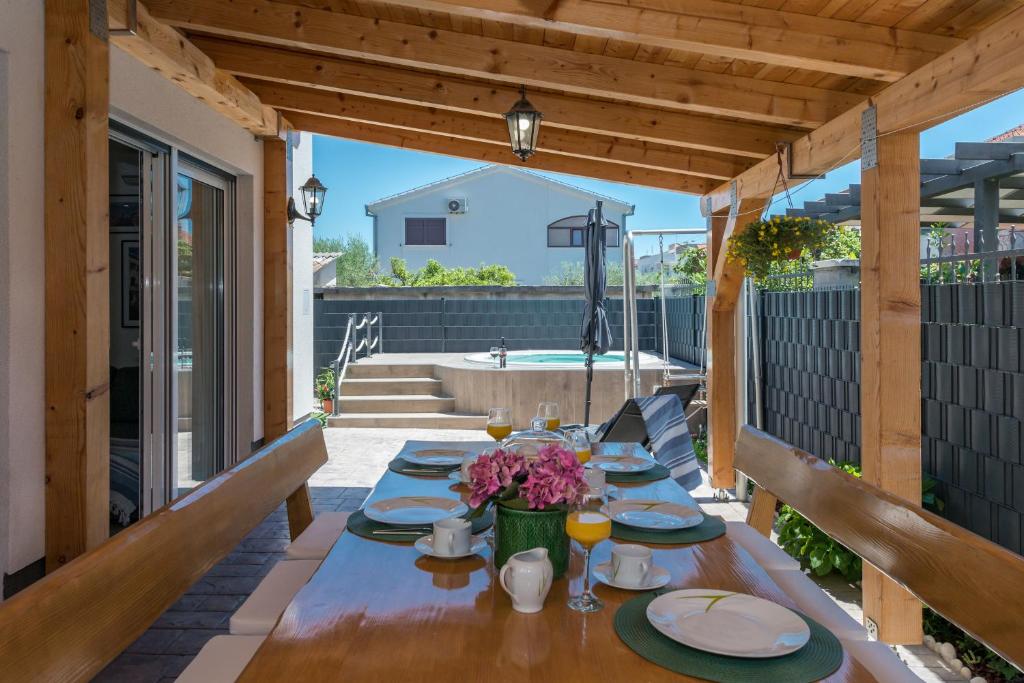 Nevera Apartment, Trogir