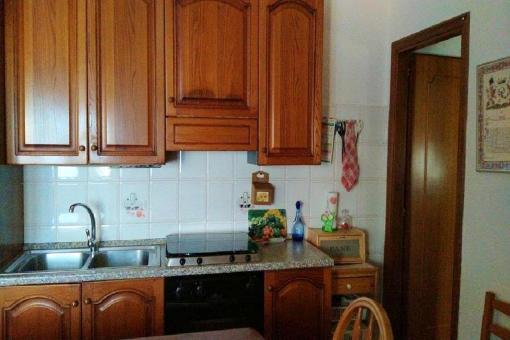 3 bedrooms house with city view and enclosed garden at Is Cordeddas 1 km away from the beach