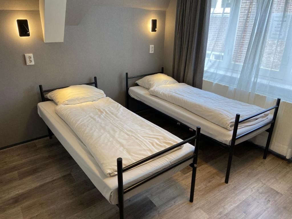 Xplore Hostel Amsterdam photo