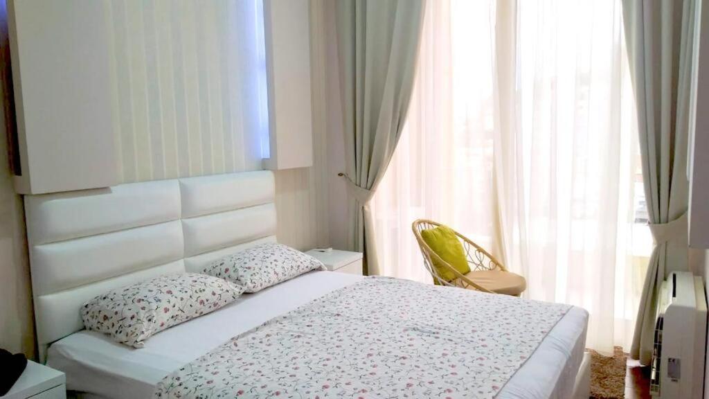 Luxury apartment in Victoria Palace Budva center - 4