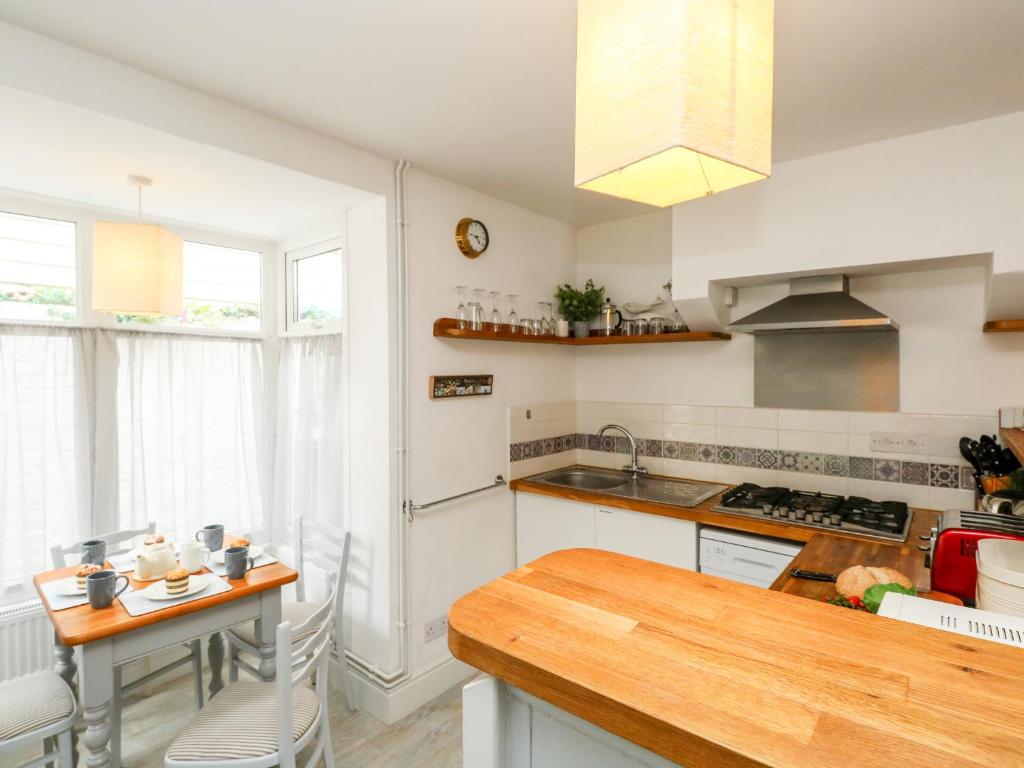 Harbour Catch Cottage, Weymouth photo 6