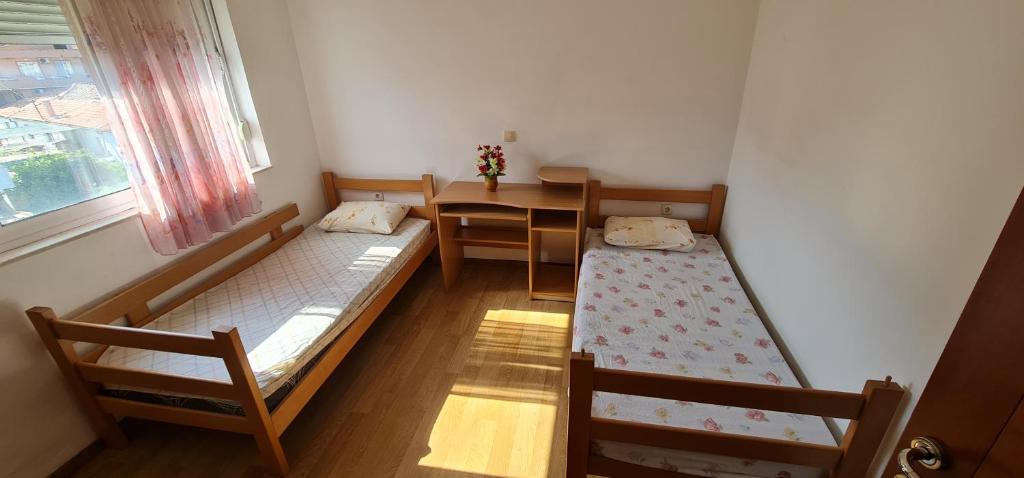 Deluxe 2 Bedroom Apartment - 5