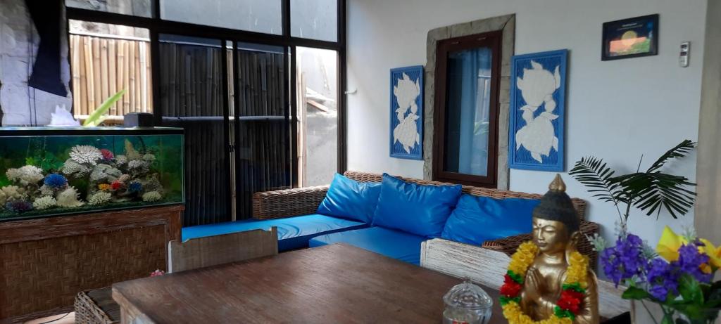 Serangan Turtle Island Hostel