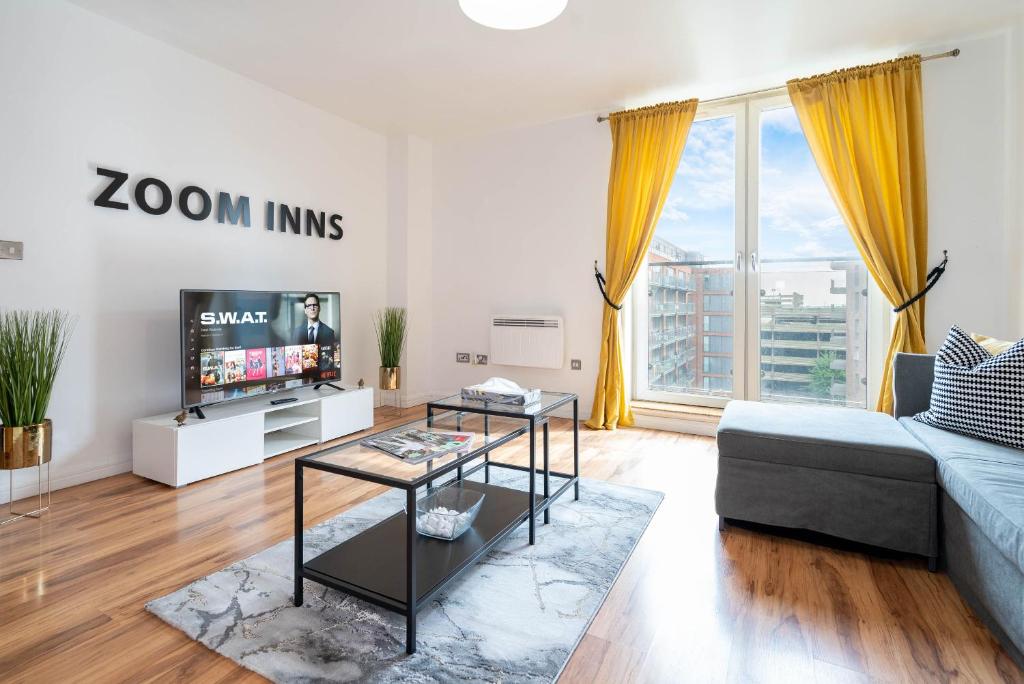 Chic City Centre Apartment Close to Attractions photo