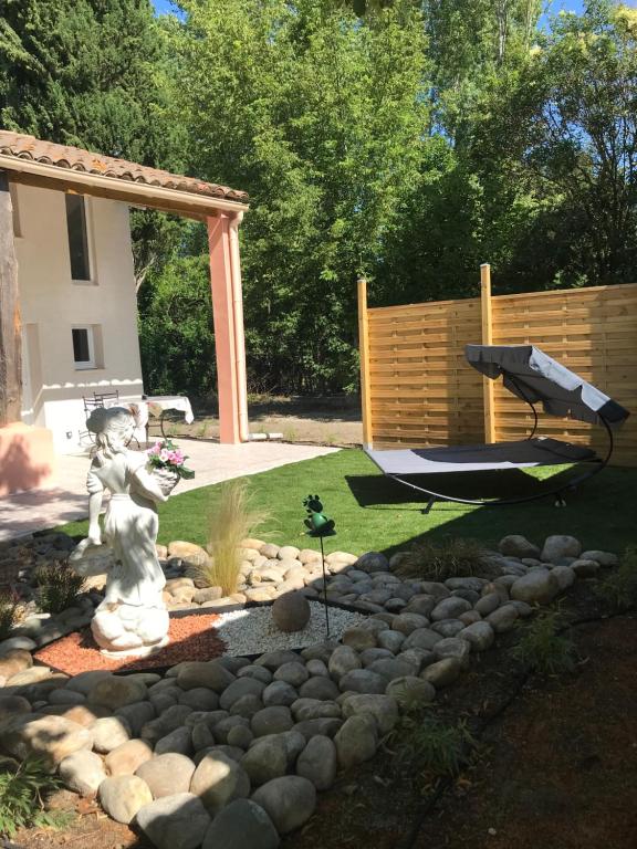 Maison 4 étoiles et Studio 3 étoiles indépendants avec piscine - 2