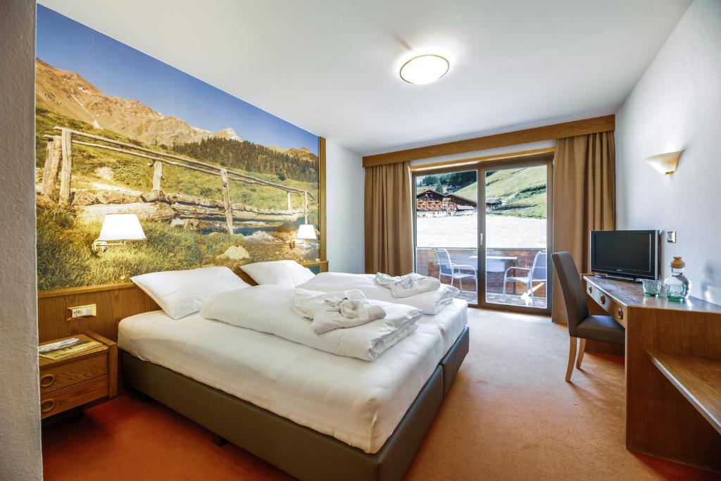 Berghotel Tyrol - 4