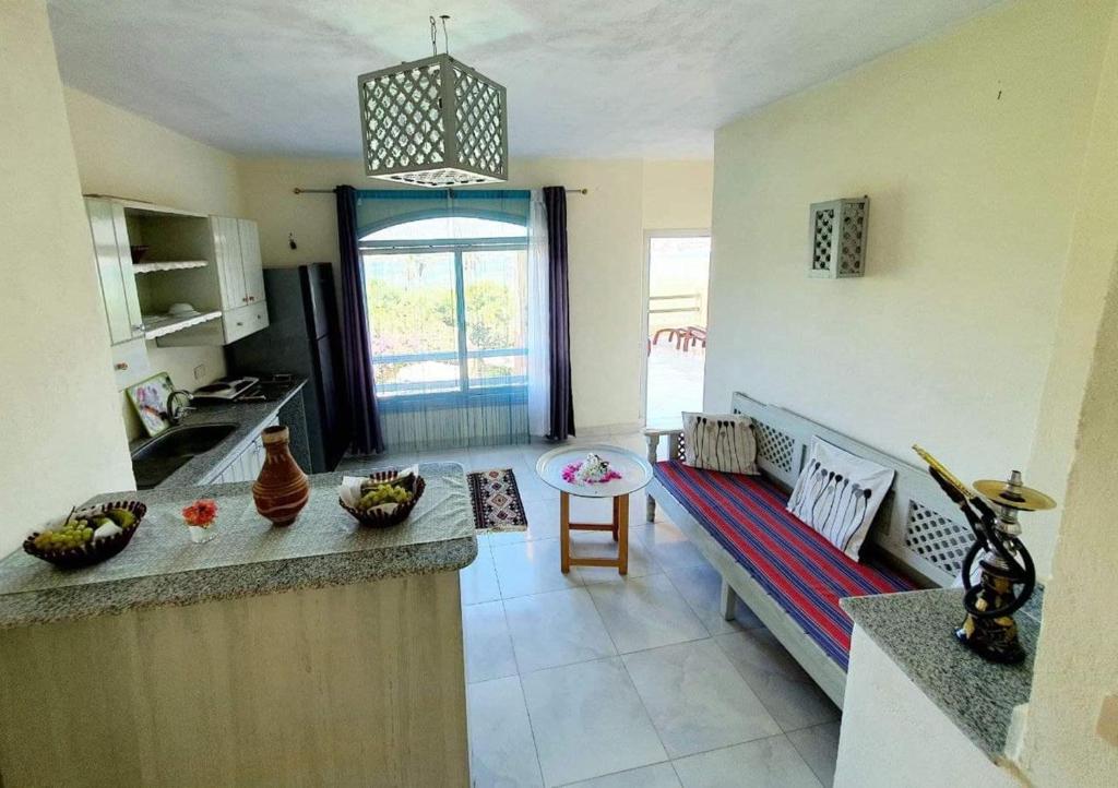 Nile Compound