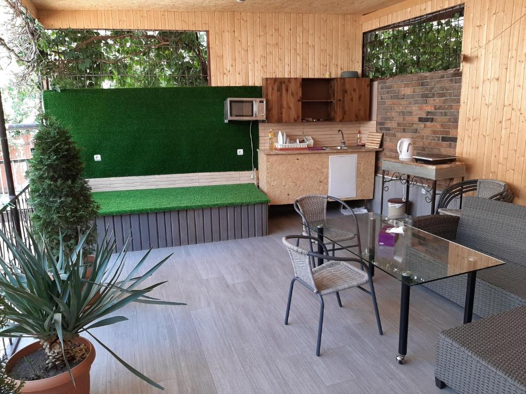 Shara Talyan 8/2 Guest House photo