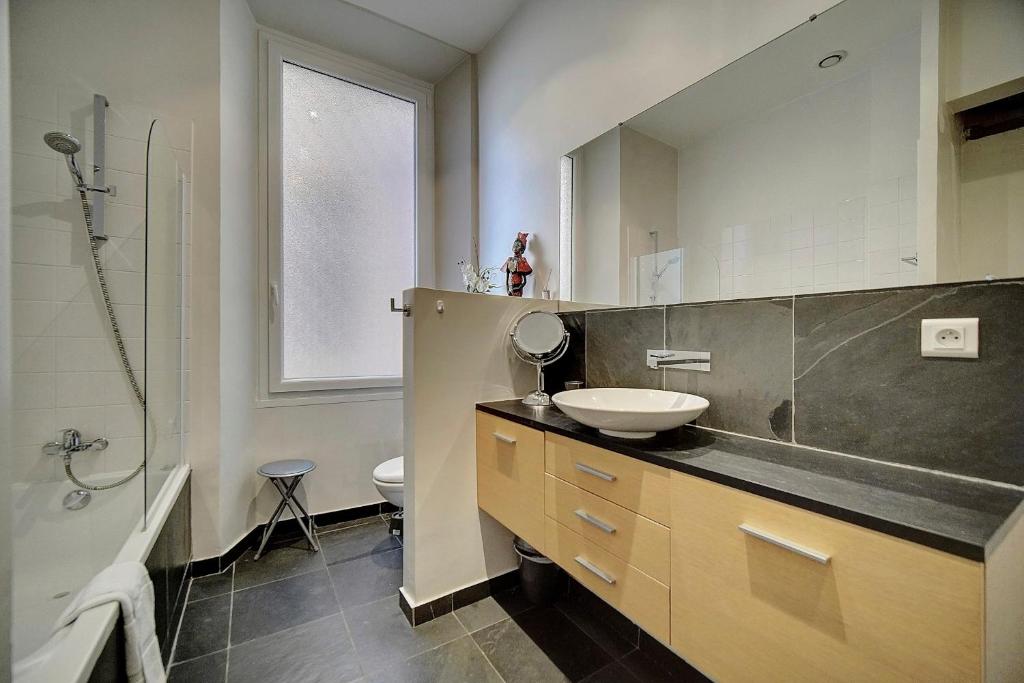 Upstays Balcony 96m2 Apartment Near Palais - 5