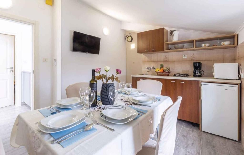 Apartments in Porec - Istrien 40228 — Hotel in Rijeka