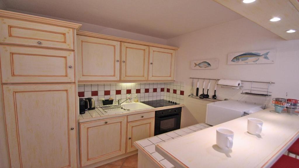 Sainte-Maxime - 3 bedroom apartment, air conditioned, outdoor terrace, swimming pool - 3