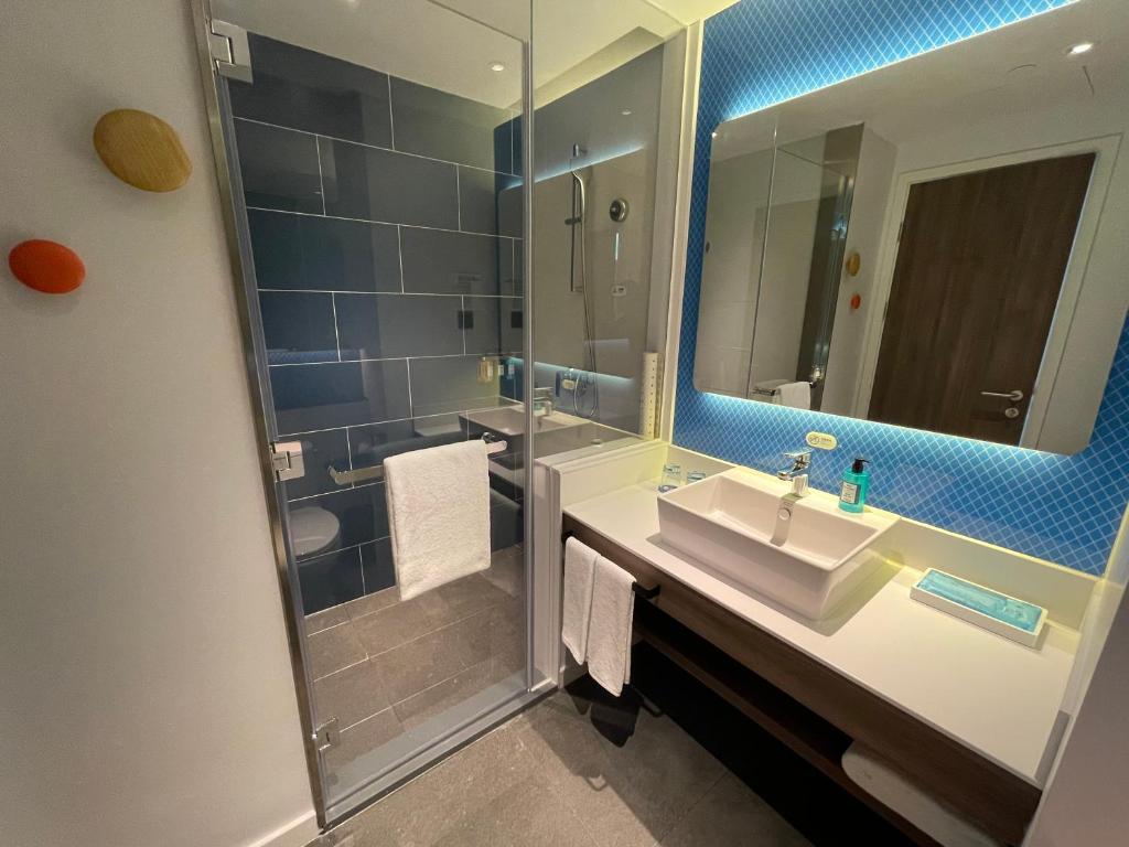 Holiday Inn Express Zhuhai Gongbei photo