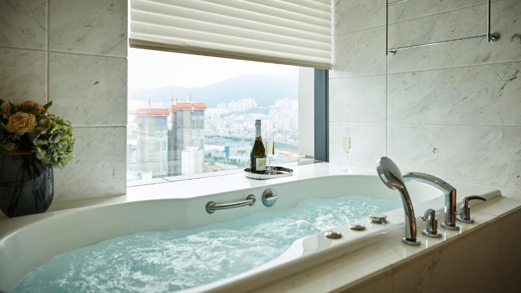 롯데 호텔 부산 클래식 스타일