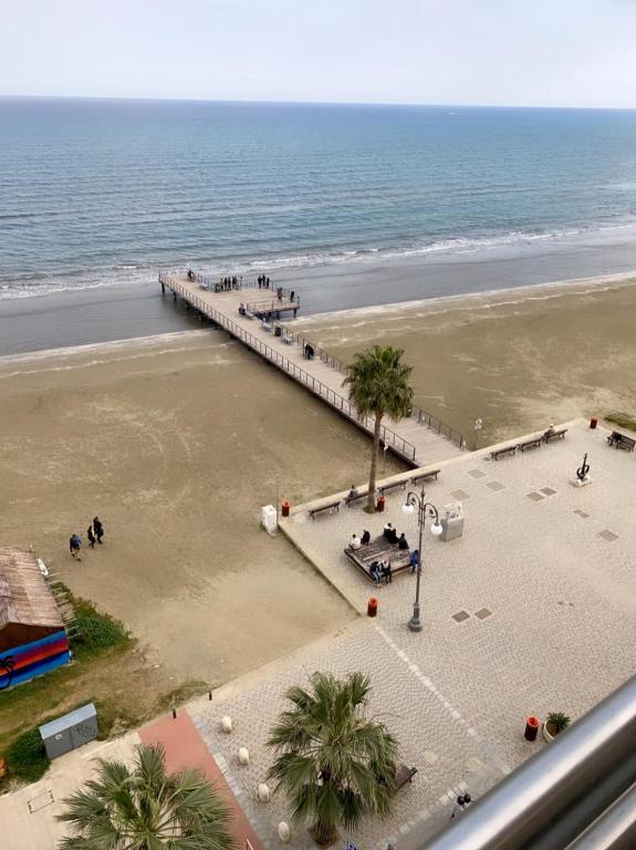 Larnaca Room, 50m to the Finikoudes beach photo