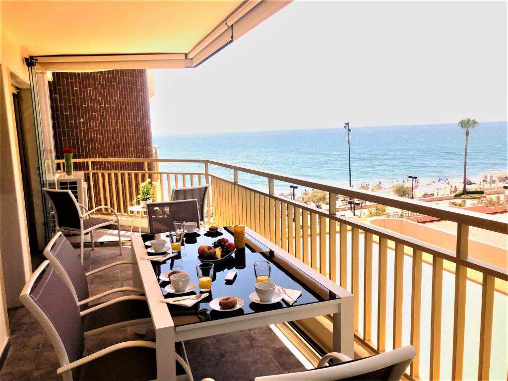 Rentcostadelsol Fuengirola Doña Sofia 3D - 3