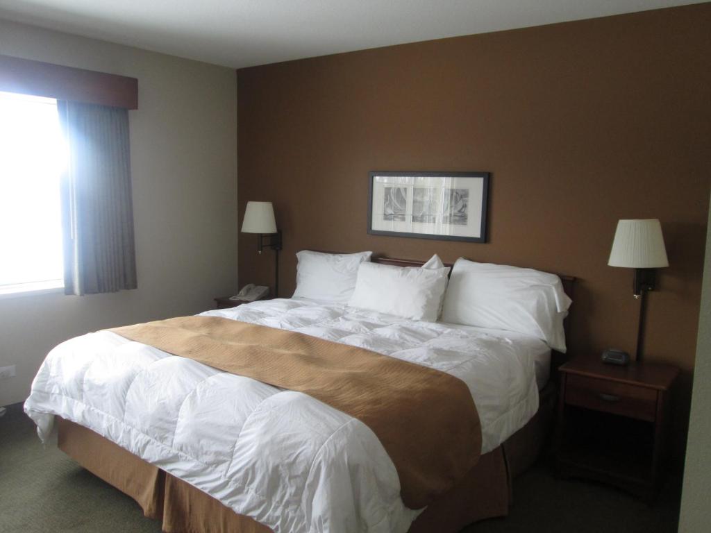AmericInn by Wyndham Charlevoix photo