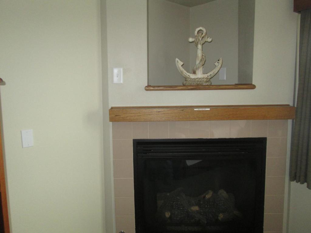 AmericInn by Wyndham Charlevoix photo