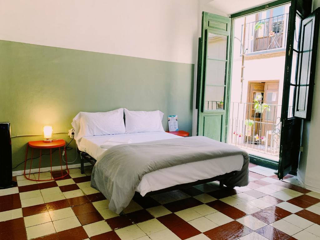 Maria Magdalena - Room 5, Málaga