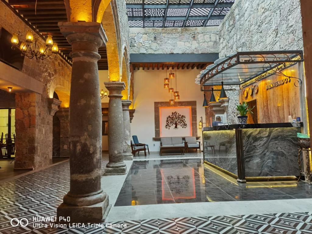 Hotel Don Carlos — Hotel in Morelia