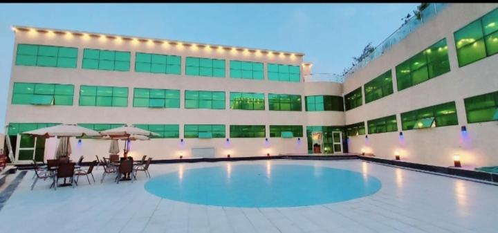 اجنحة تارا للشقق المفروشة — Hotel in Hajlah