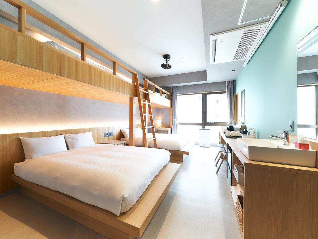 Rakuten STAY naha-tomarifuto bunk bed room — Hotel in Okinawa Main island