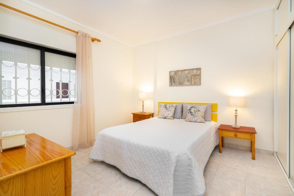 Rocha Seaside by Encantos do Algarve - 406, Portimão