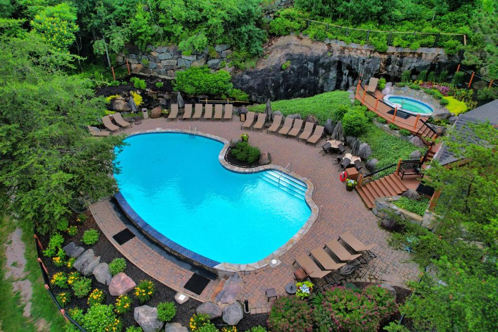 Equinoxe by Tremblant Platinum photo