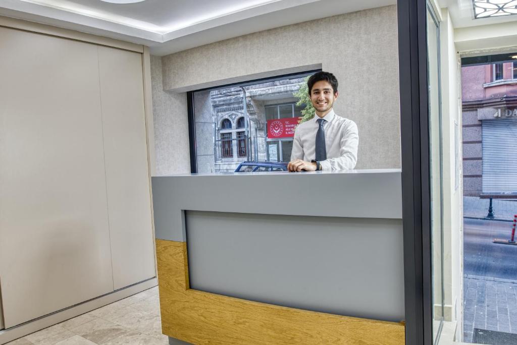 florina hotel photo