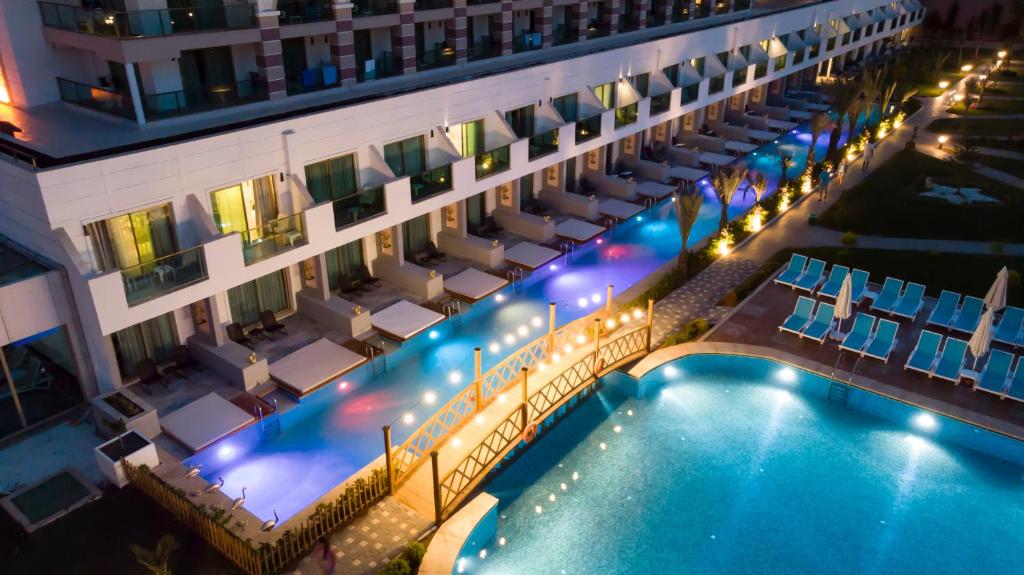 Dosinia Luxury Resort-Ultra All Inclusive — Swimming pool in Beldibi