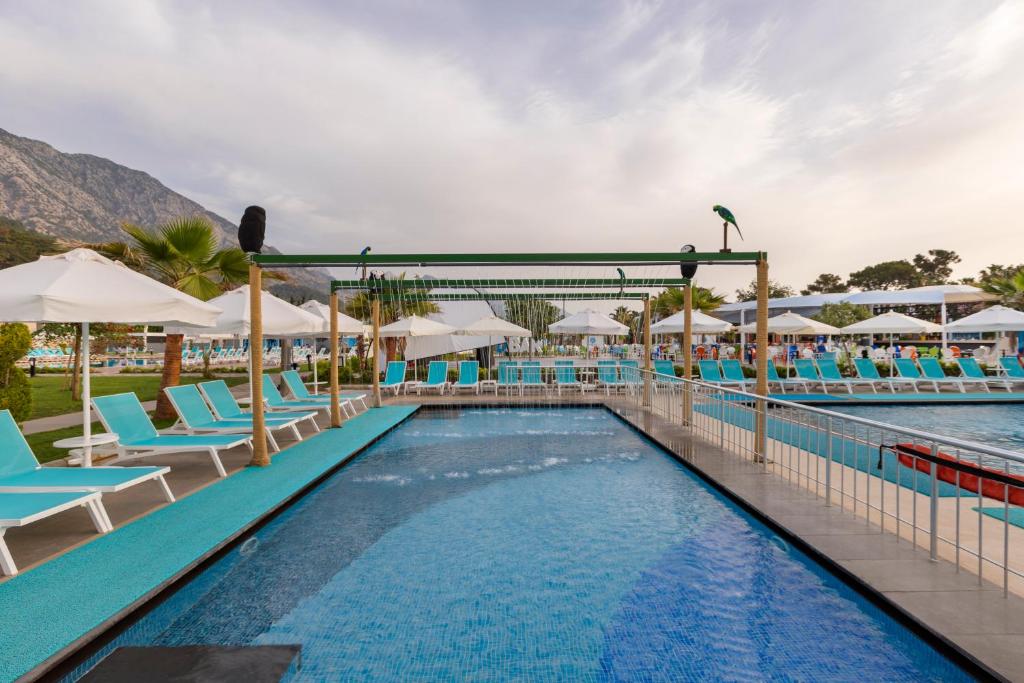 Dosinia Luxury Resort-Ultra All Inclusive — Swimming pool in Beldibi