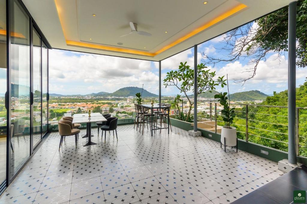 Restaurant, Hilltop Wellness Resort in Phuket