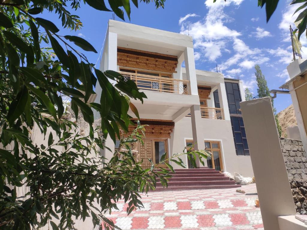Leh Town Residency — Hotel in Leh
