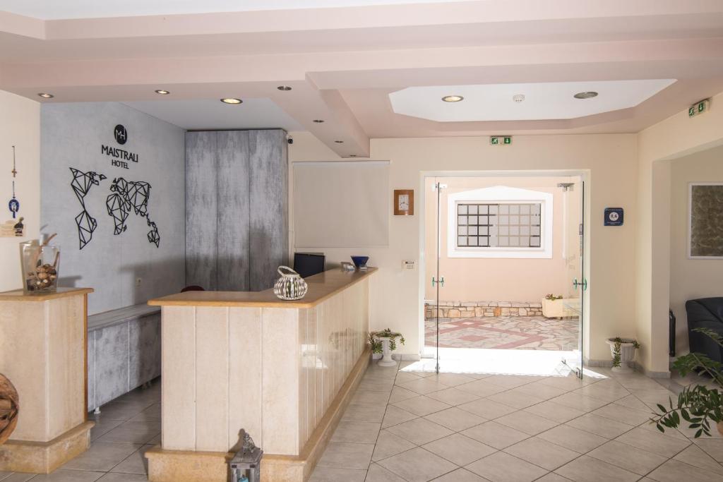 フロント・ロビー