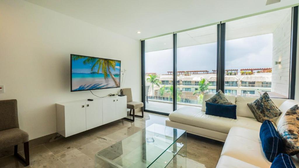 Contemporary Design Oceana 422 Playa del Carmen Condo - 3