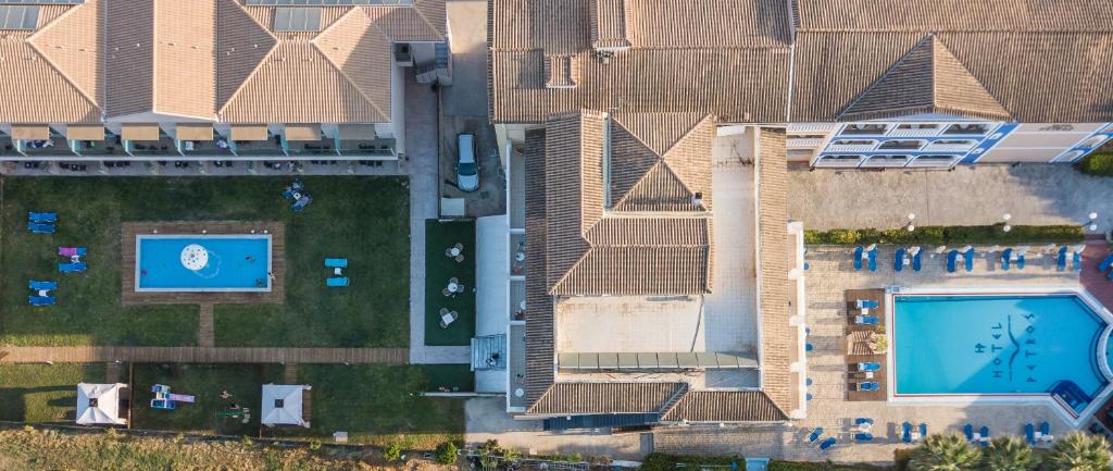 Hotel Petros — Hotel building in Tsilivi, Ionian Islands