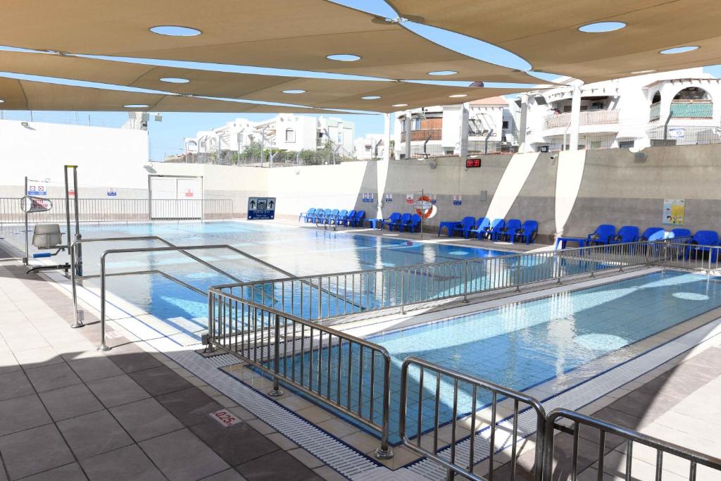 Swimming pool, HI Eilat Hostel in Eilat