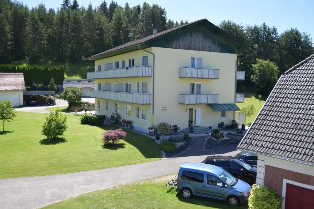 Ferienwohnungen Valerie, hotel in Sankt Primus am Turnersee