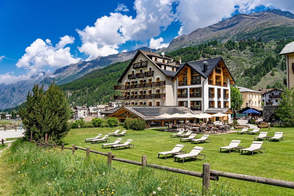 Hotel Sant'Orso - Mountain Lodge & Spa photo