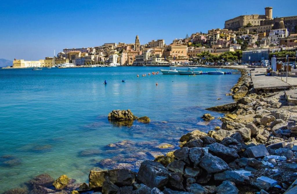 Nel borgo di Gaeta Palazzetto terra-cielo - 4