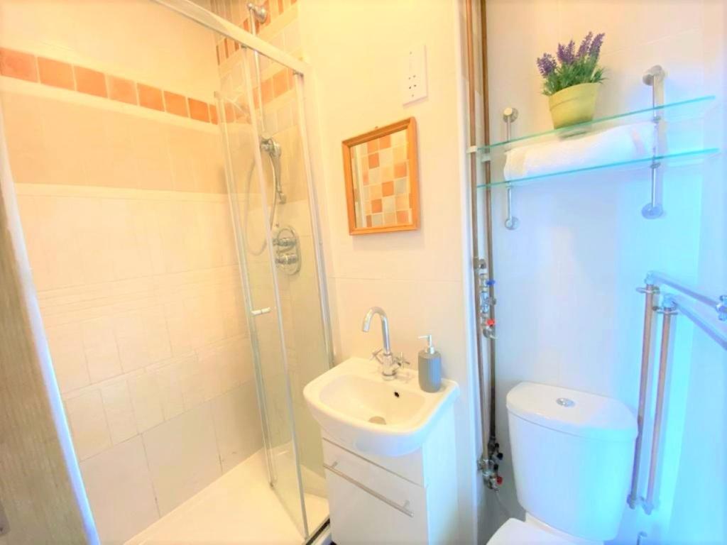 Lovely Twin Room with Terrace photo