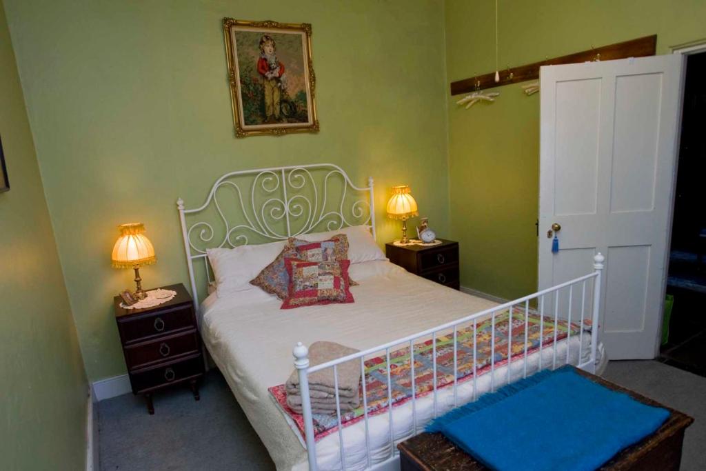 Emma Tiver Heritage Cottage