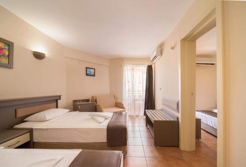 Hotel Esra and Family Suites - All Inclusive — Hotel rooms in Didim, Aydin