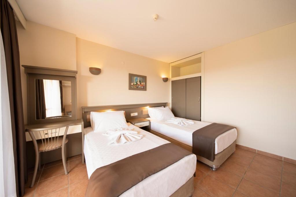 Hotel Esra and Family Suites - All Inclusive — Hotel rooms in Didim, Aydin